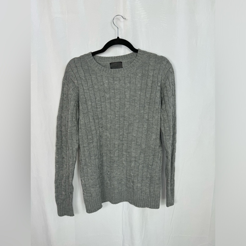 Black label wool grey sweater unisex medium